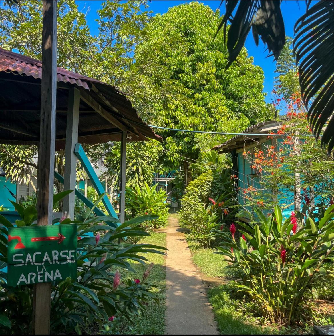Cabanas Los Almendros Capurganá Extérieur photo